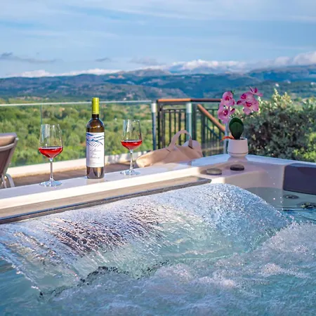 Paris With Rooftop & Jacuzzi *